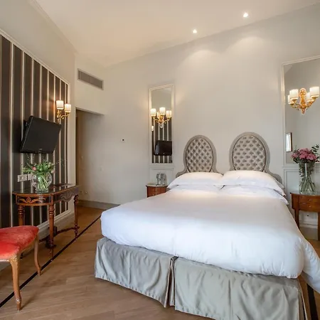 Flori Hotel
