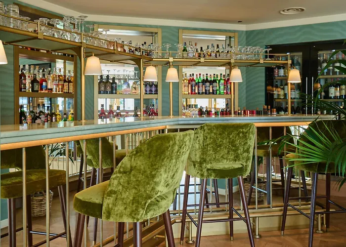 Flori מלון קומו