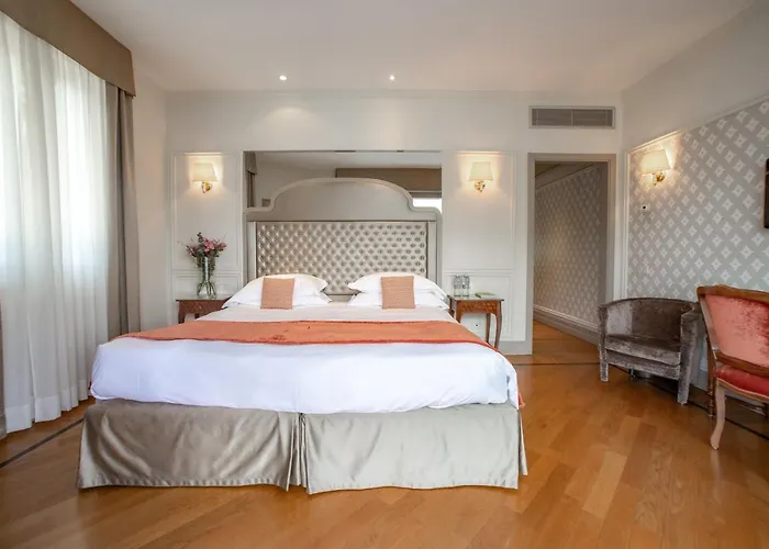 Hotel Flori 4*